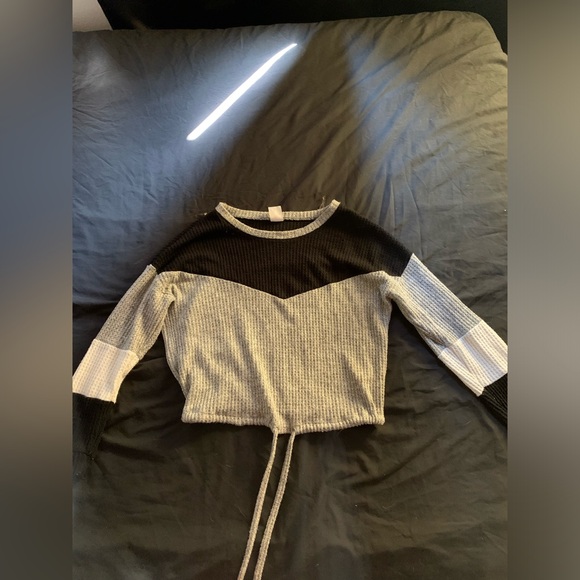 long sleeve sweater crop top - Picture 1 of 2